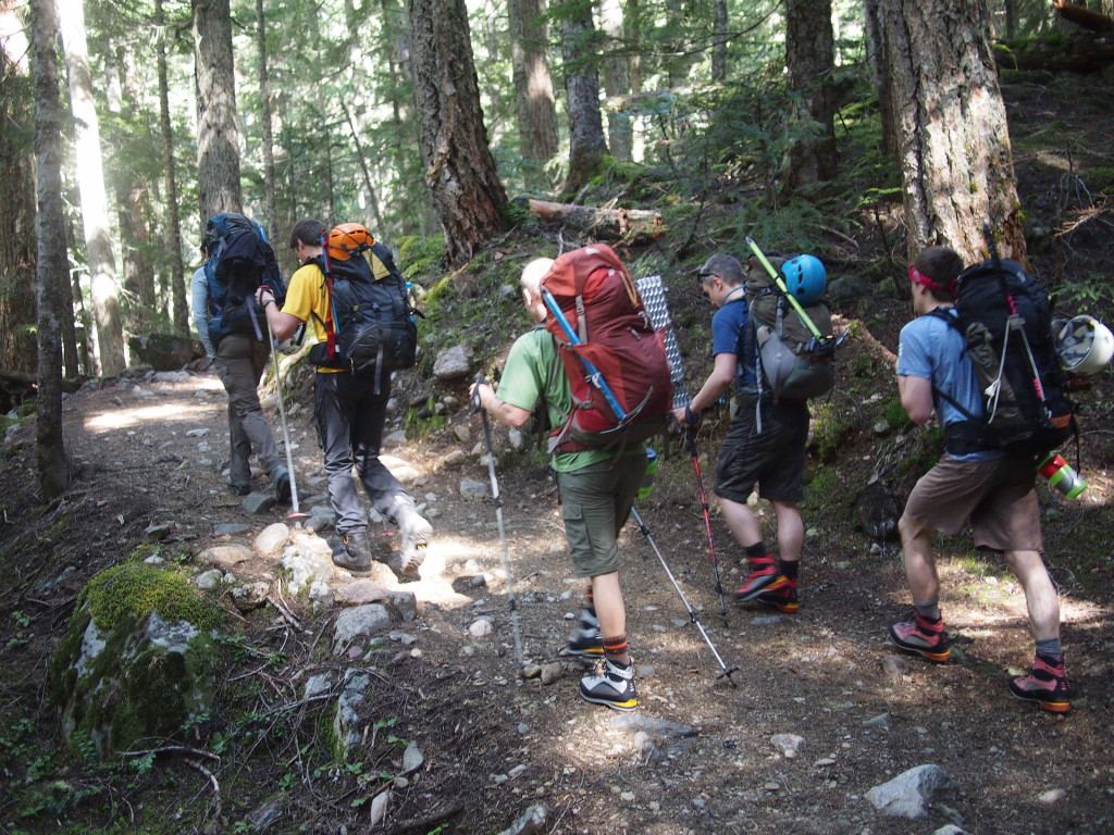 Hiking the switchbacks. (Rouven Volkmann)