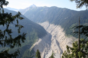 Mount Meager landslide 01
