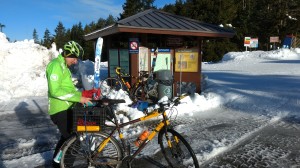 Unloading the skis at Mt. Seymour. Note the vertical ski-carry (Nick's idea); it's so much more comfortable than the classic along-the-top-tube knee-destroying method.