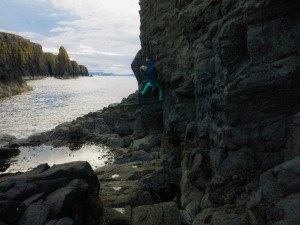 Sea cliff bouldering, ft. Kelsey