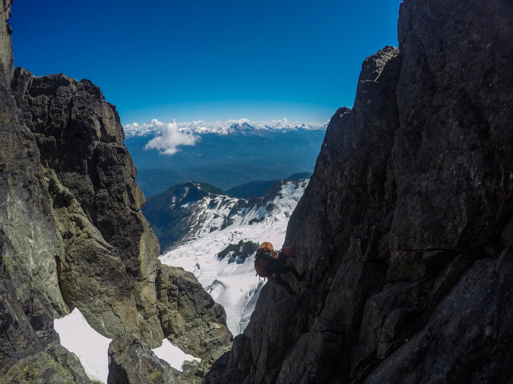 Kevin rappelling in to the Darling Couloir. Photo: Matteo Agnoloni