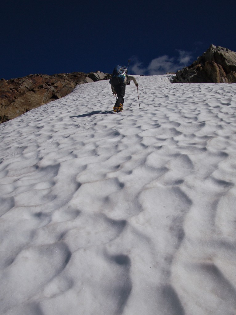 Stuart takes the easy route up a snow ramp on the North Powell Divide ((Photo: S. Rasmussen)