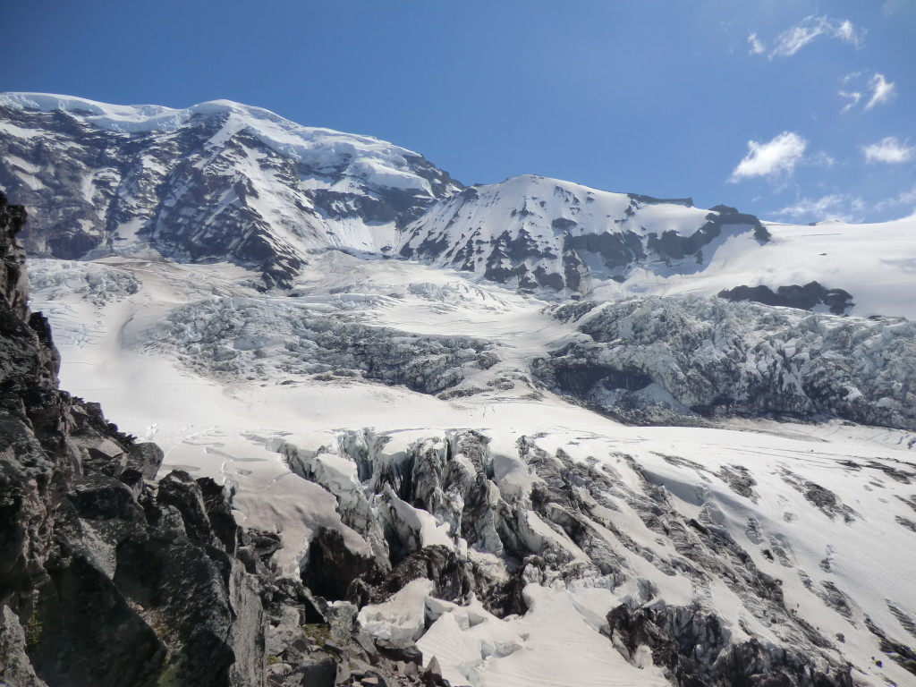 The Carbon glacier and Liberty ridge. Photo by Julien Renard