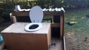 The toilet bench with the mechanical unit and bike pedal installed. 