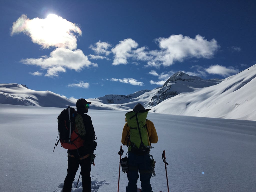 Nick and Tobias momentarily not crushing the skintrack and looking at stuff instead