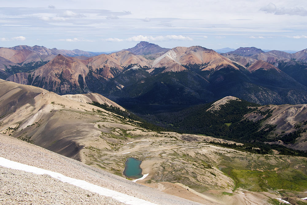 A very nice view from the unnamed summit. The red rocks look almost like my old stomping grounds in the Colorado Rockies.