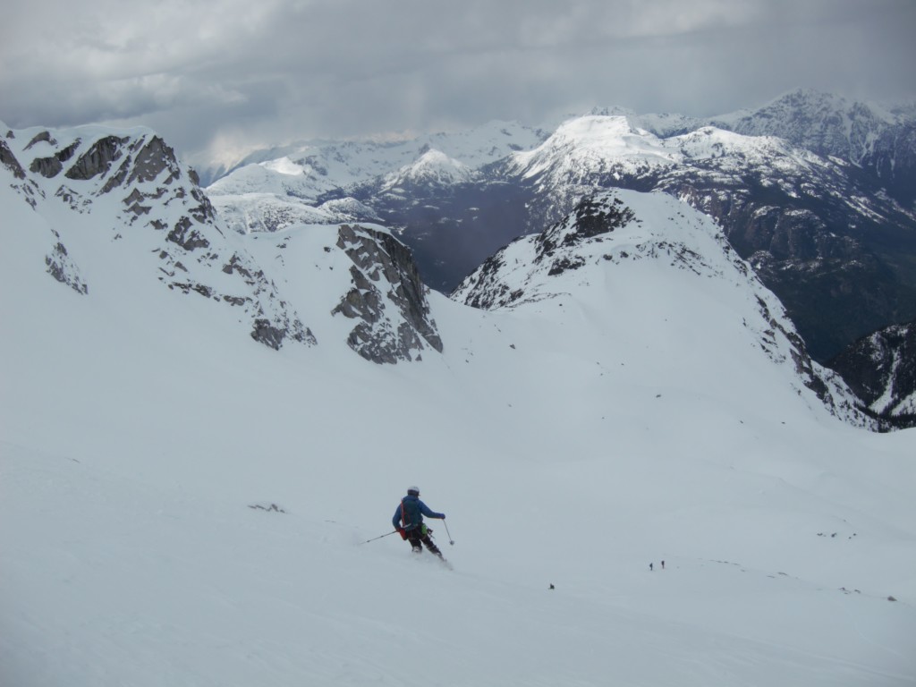 Skiing down from Oleg (photo by Alberto)