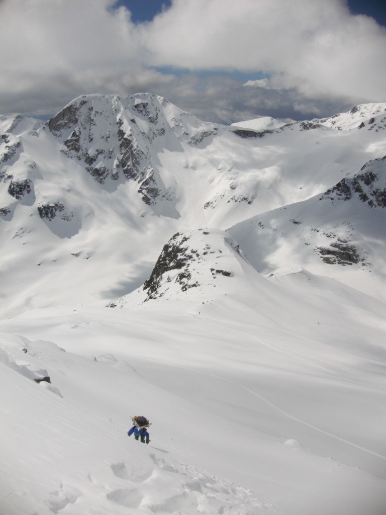 Boot pack with the Place Glacier behind (photo by Alberto)