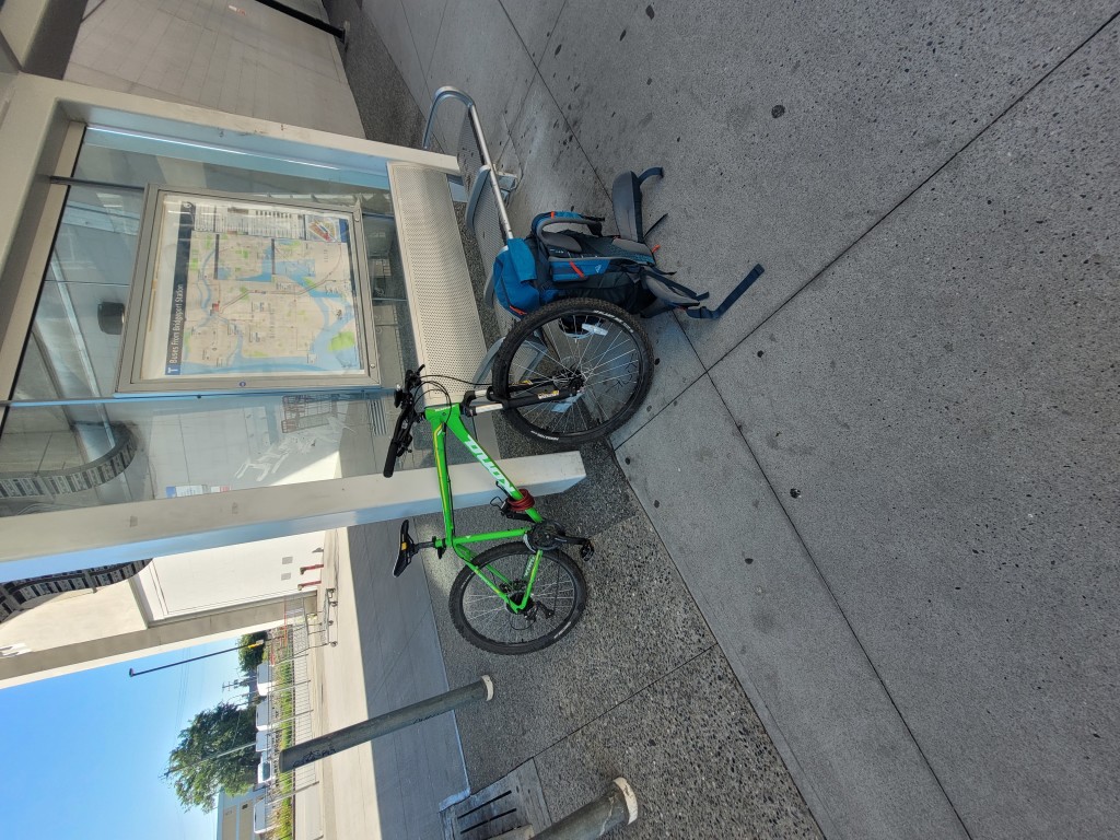 Waiting for the 620 at Bridgeport Station