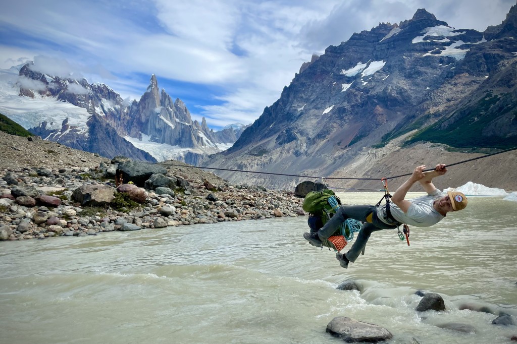 Tyrollean across Río Fitz Roy.