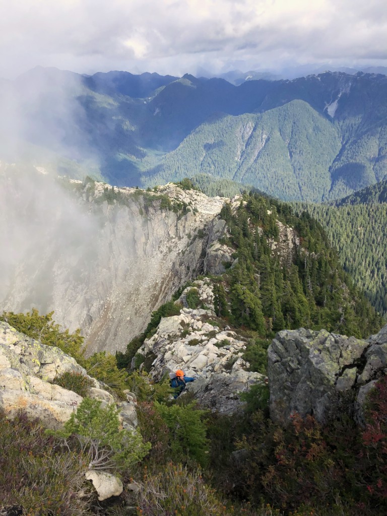 Gaining the main east ridge of Mount Hanover. Easy travel from here to the summit. The loose choss pile alternative can be seen behind further to the east.