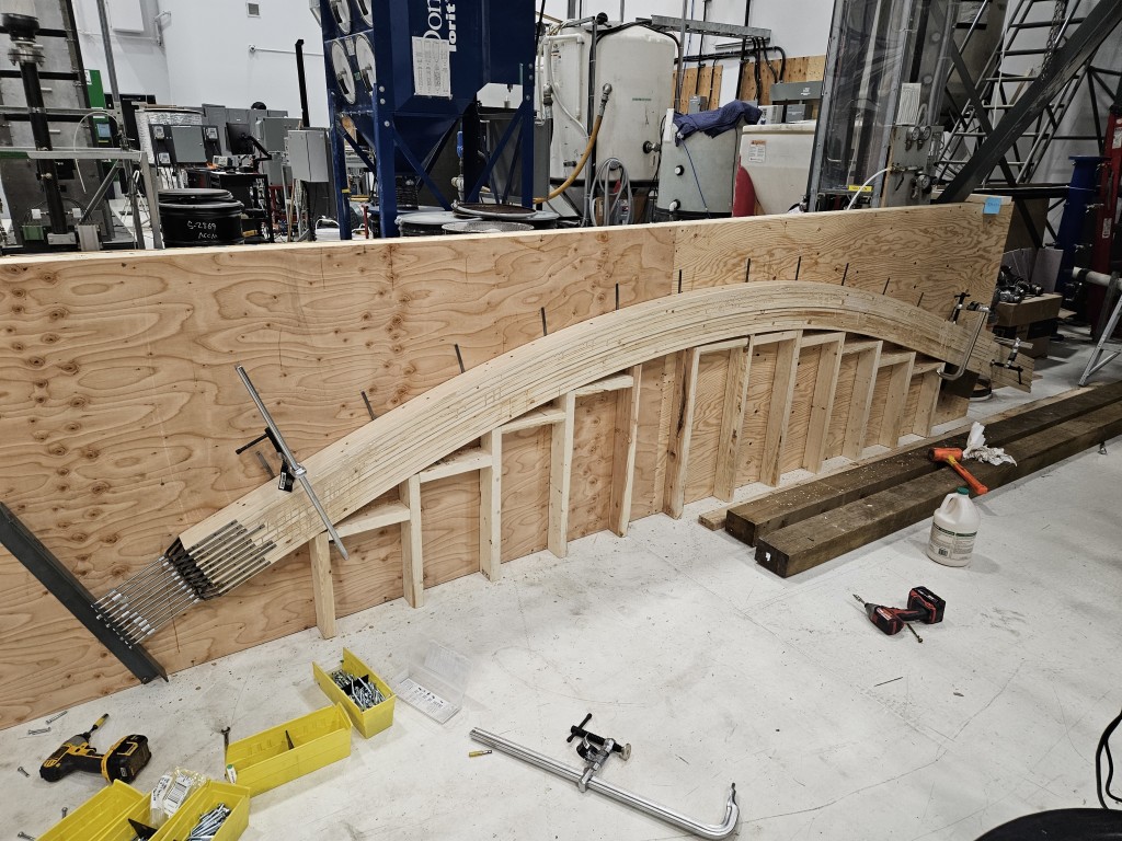 Jeff's arch creation jig PC: Jeff Mottershead