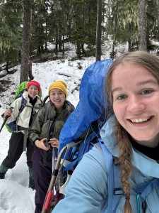 Sophie, Lyra, and Juliane looking very happy to be on a trail. PC: Sophie Wigman
