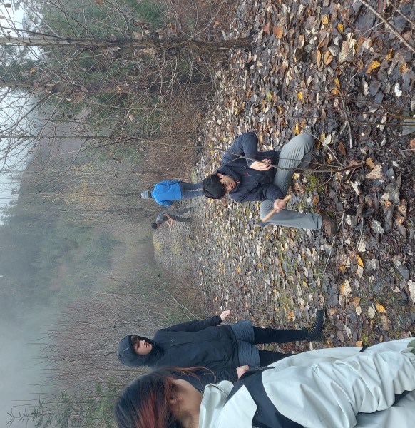 A bunch of alder was growing in the middle of the road. Quintus’s hatchet took care of that. PC: Juliane Bonnefoy