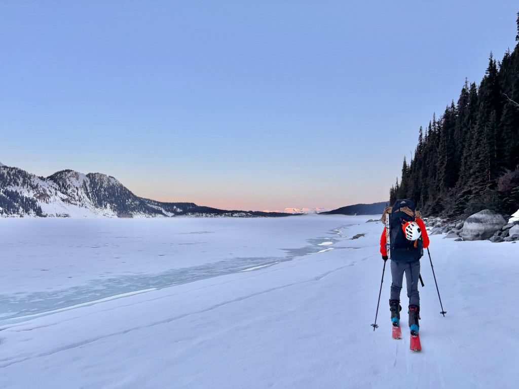 Contouring the lake shore. If only you could make it the whole way like this (you can't).